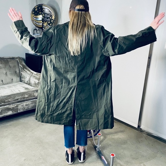 Dad’s Vintage ‘London Fog’ Lined Trench Coat - Picture 6 of 16